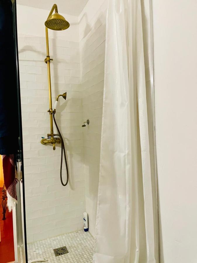 "Coco" Coquet Petit Loft Au Calme En Centre Ville De Sete Luaran gambar